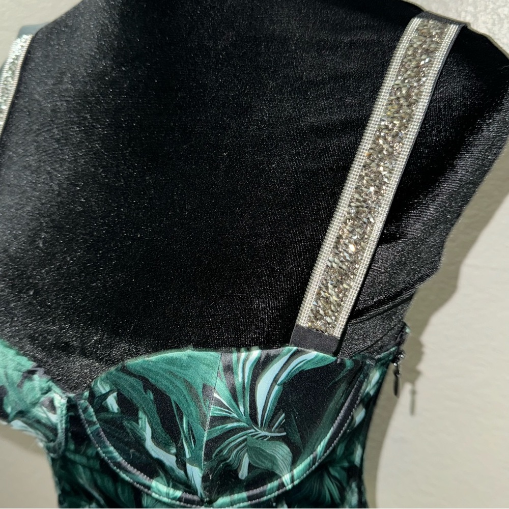 2 Vs Corsets - Picture 7 of 14